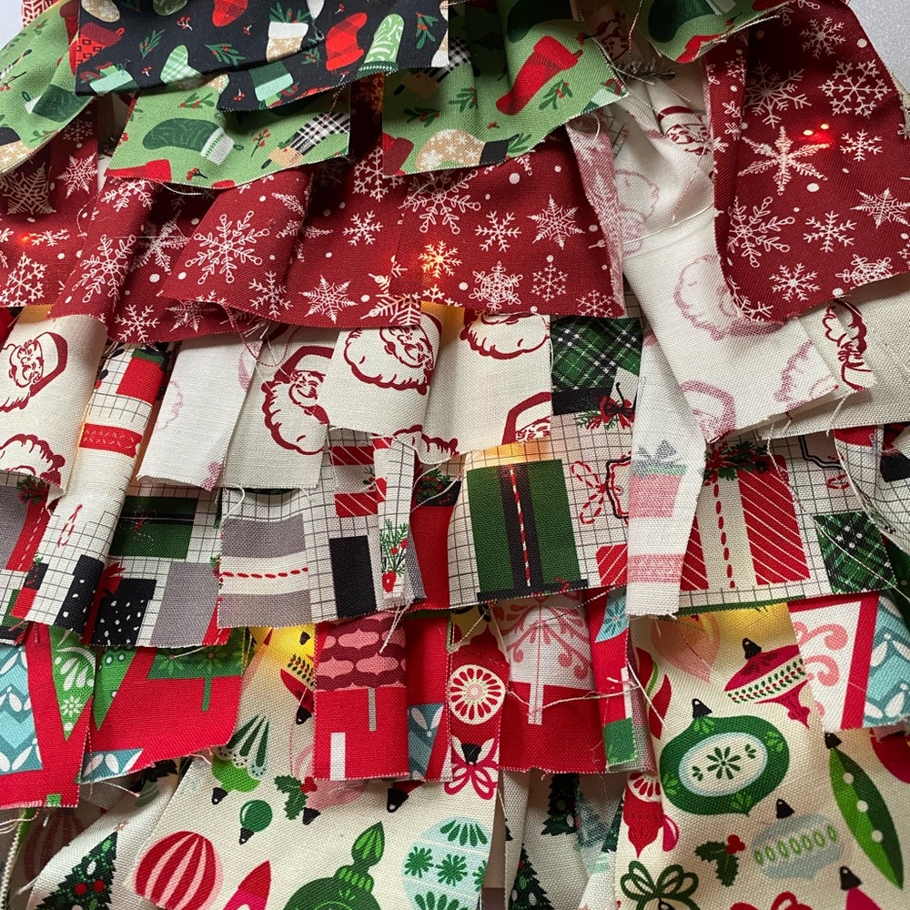 “Rag Tree” 🌲 - Picture 3 of 3